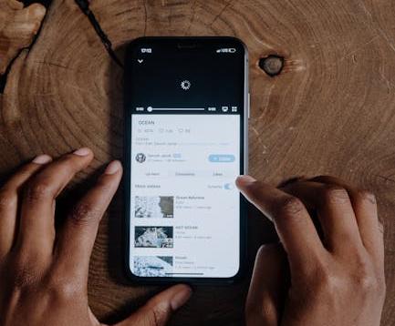 YouTube 上线“用相机拍摄”标签,为真实视频“验明正身”