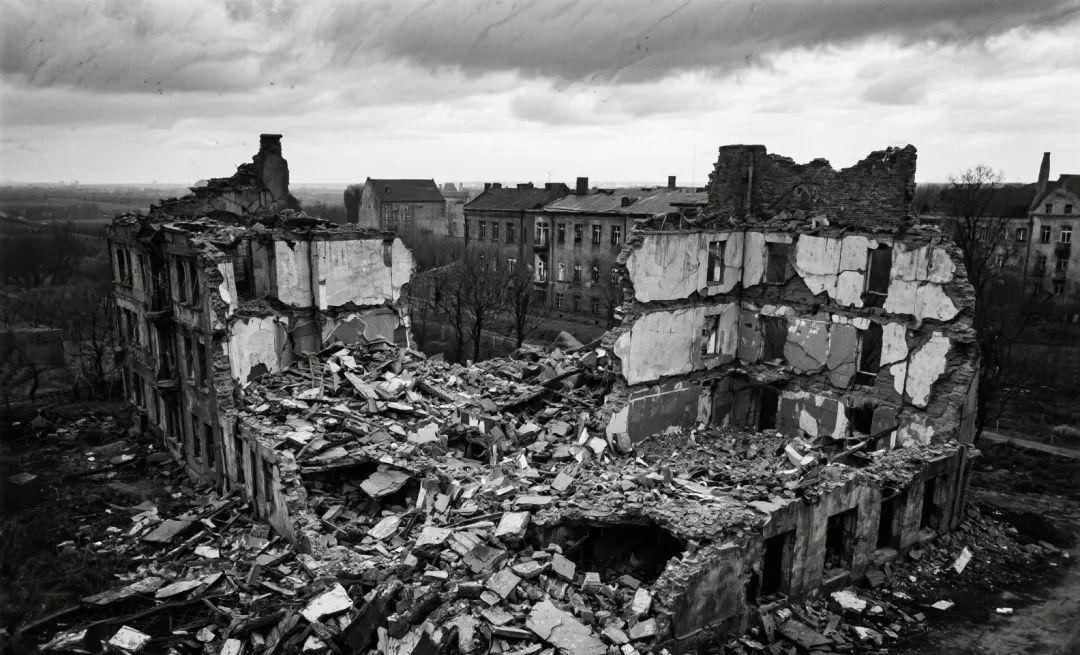 00f2806bj00swylsh003yd000u000i7p AI Video Generation Cue Words Share, 58 Universal Lens Language Cue Words