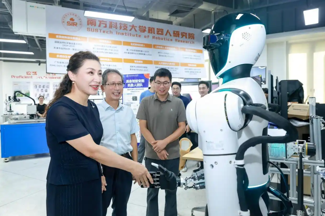 Shenzhen's first humanoid robot independently developed by the university, the Southern University of Science and Technology "Nanko Pangu" appearance