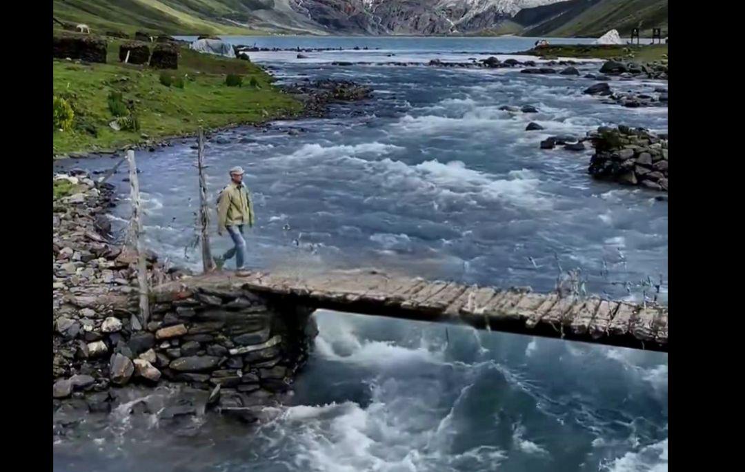 9b14c8cbj00syjwy3002sd000u000j1p AI one-click video watermark and subtitle removal tool, totally free! It works well in real test!