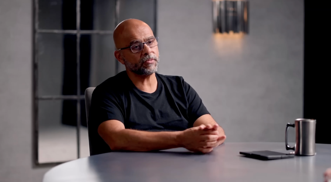 04cad669j00t0lu0e00bpd000u000gjm 前 Google X 高管:AI 将会引发社会进入「地狱」洗牌阶段