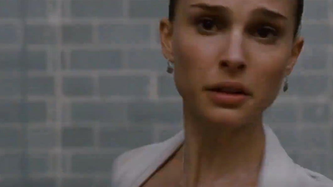 1079549fj00t25miz00c9d000th00glm 如何用AI制作电影?15个专业级运镜,让你的AI视频秒变电影大片