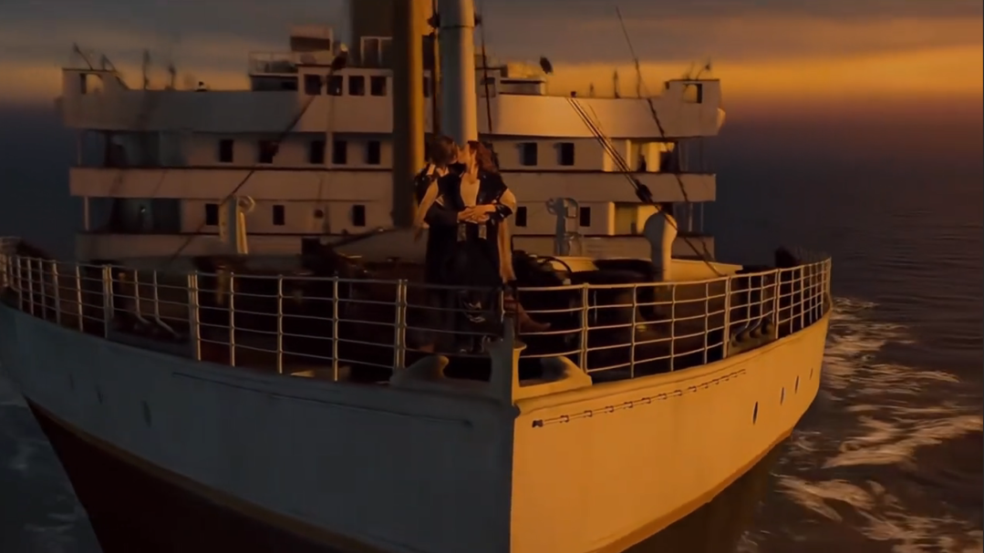 1f93e4a2j00t25mj300icd000tz00gvm 如何用AI制作电影?15个专业级运镜,让你的AI视频秒变电影大片