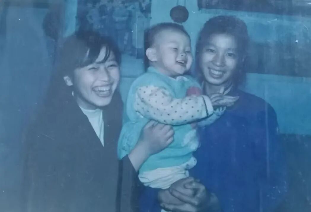 Nano Banana uses a tutorial to share a hint to restore old photos