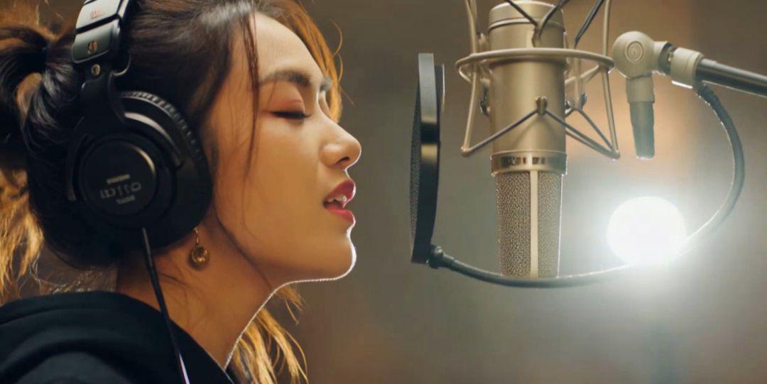 70d93ddbj00t4ruyt001fd000u000f1p AI改编爆款神曲,手把手教你制作音乐MV《没出息》