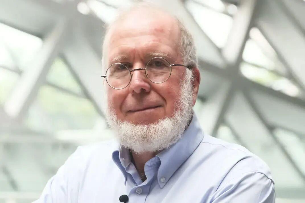 c2e20affj00t49c9i001ld000ts00jum 硅谷精神之父:AI 的发展会让人类更聪明、更优秀