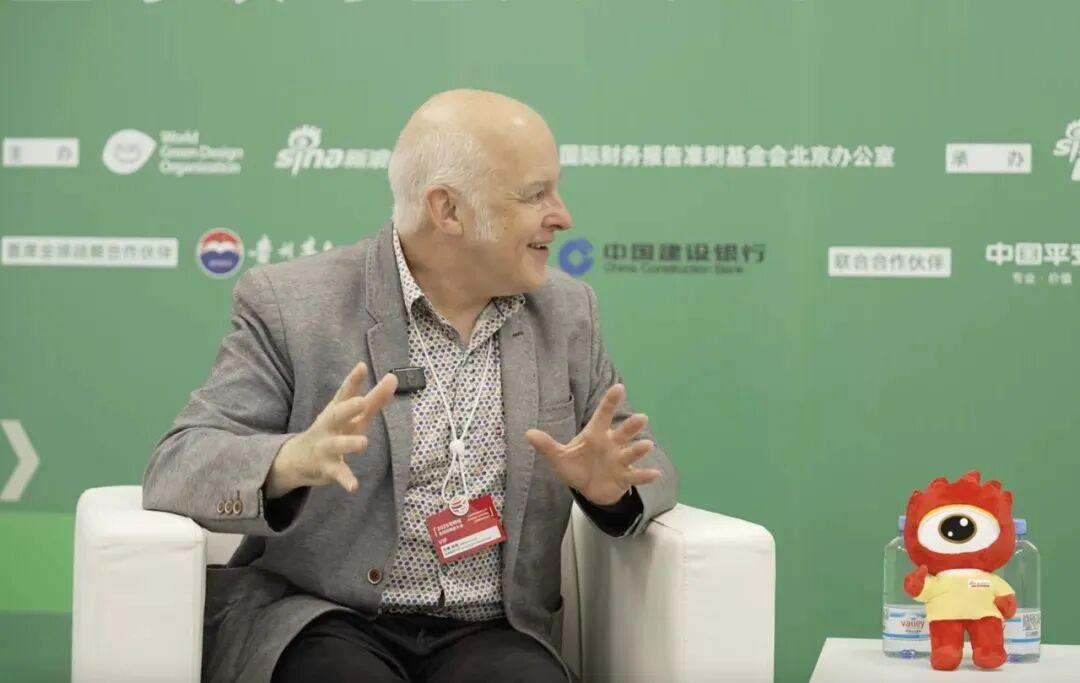 PROFESSOR MAN: AI IS NO SUBSTITUTE FOR HUMAN CREATIVITY AND EMOTION