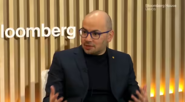 谷歌 DeepMind CEO 哈萨比斯：中国 AI 公司“只比前沿水平落后六个月”