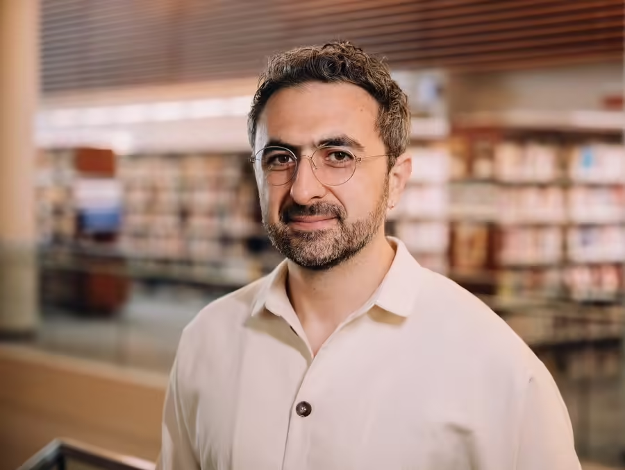 2fa66d6ej00tafjns00g0d000p000iup 微软 AI CEO 苏莱曼警告:大多数白领工作将在 18 个月内被 AI 自动化执行