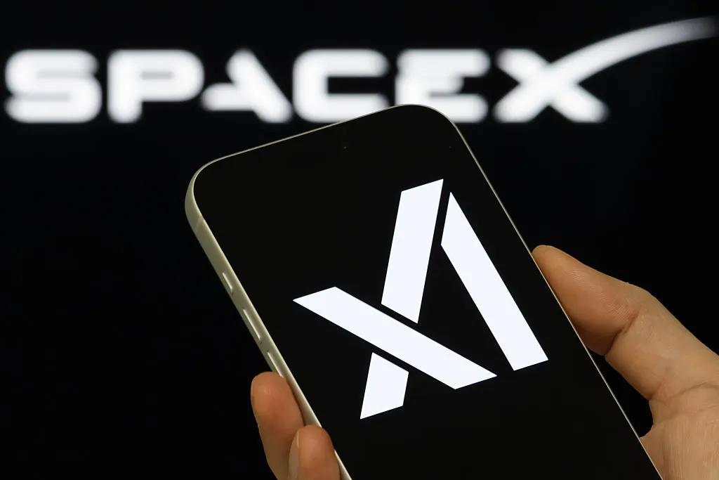 61e4f5a7j00tgavdi00a7d000sg00izm Google 向 SpaceX 租用每月 9.2 亿美元 AI 算力