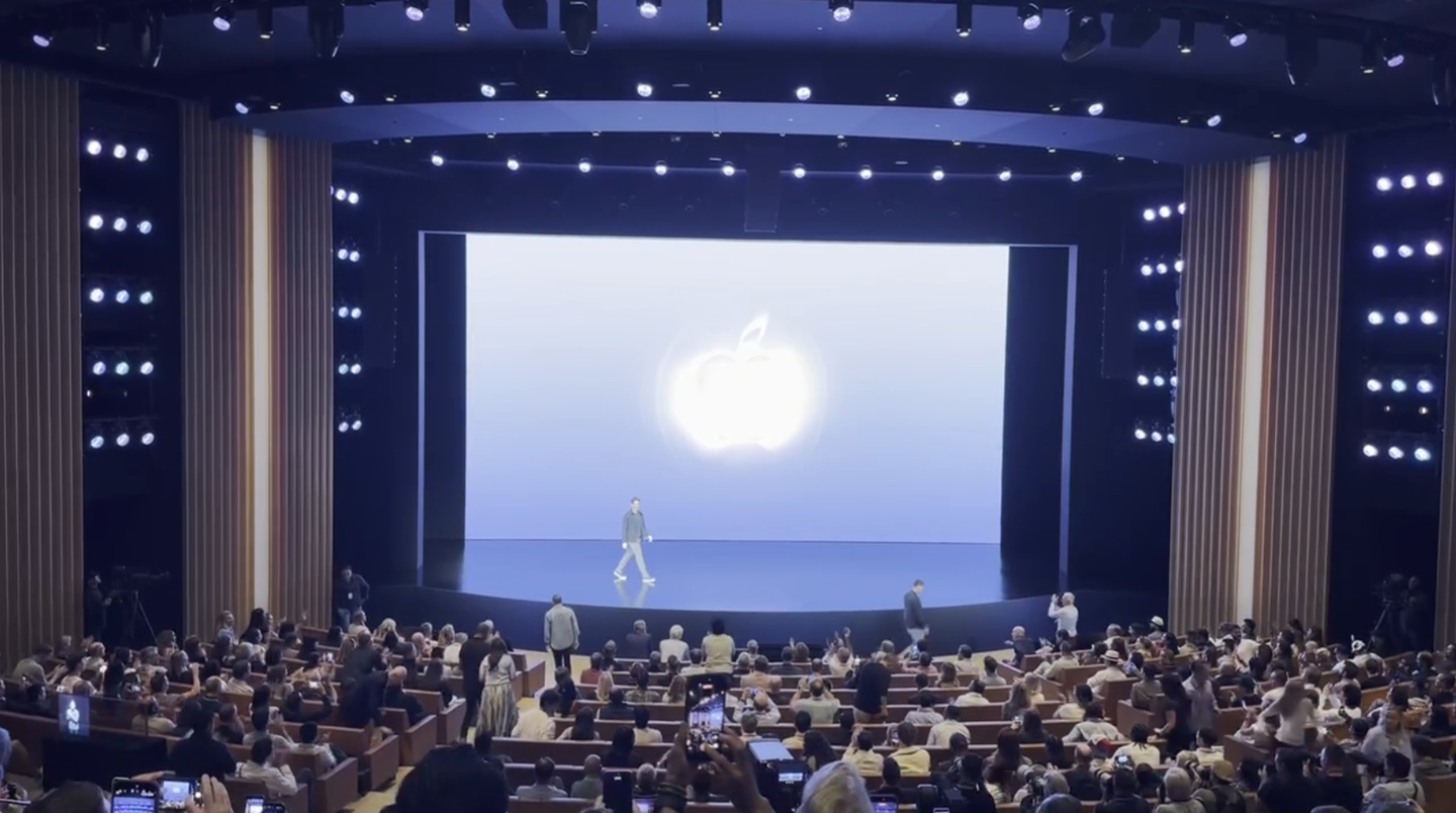 苹果 Siri AI 发布，支持中文但首发无缘中国大陆