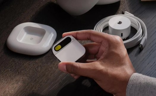 雪上加霜：因存起火隐患，Humane 通知 AI Pin 用户立即停止使用充电盒