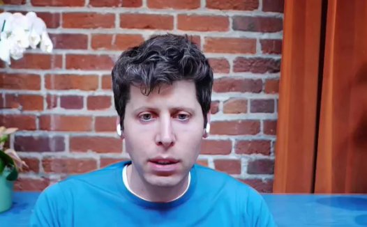 OpenAI CEO 阿尔特曼：GPT-5 将带来“巨大飞跃”