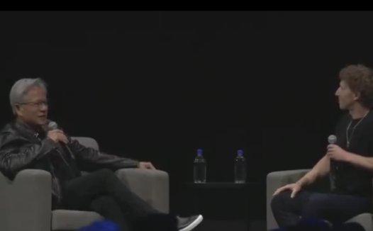 黄仁勋、扎克伯格力推AI大模型开源 两人互换外套