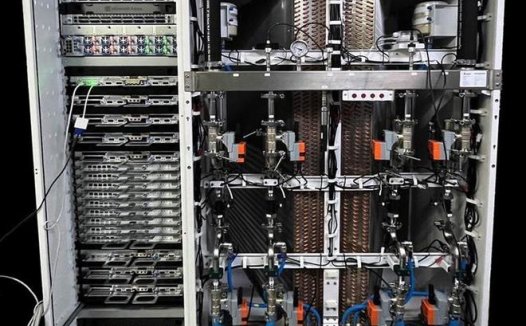 微软表示已拥有内置英伟达最新 GB200 AI 芯片的服务器