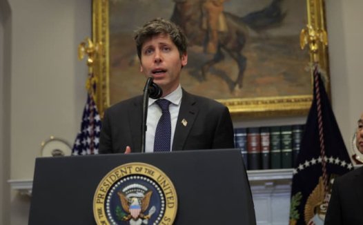 消息称软银即将完成对 OpenAI 的 400 亿美元投资，超越微软成为最大金主