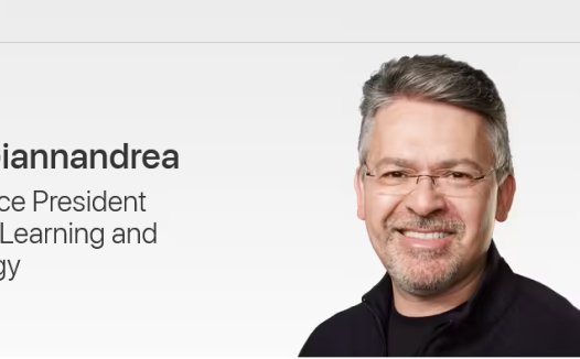 苹果高层地震：AI 部门换帅，Vision Pro 负责人掌舵 Siri，加速 AI 商业化进程