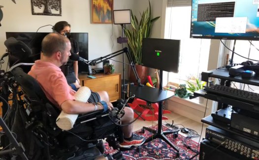 脑机接口技术迎来重大突破：可使渐冻症患者重新流畅说话、唱歌