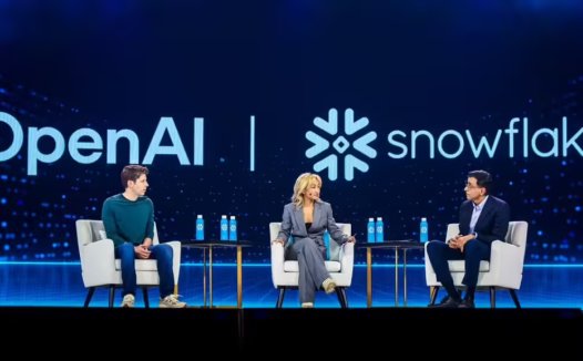 OpenAI CEO 奥尔特曼示警，AI 时代企业不行动就出局