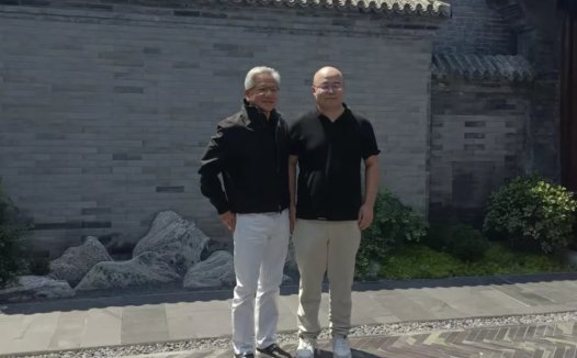 消息称黄仁勋与 MiniMax 创始人「密会」