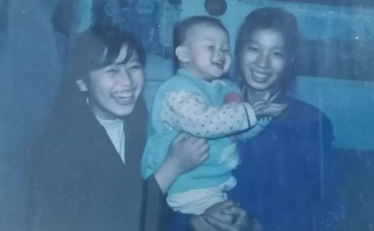 Nano Banana使用教程,分享提示词演示一键修复老照片