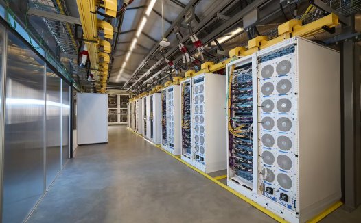 减少对英伟达、AMD 依赖，微软未来 AI 数据中心计划主要使用自研芯片