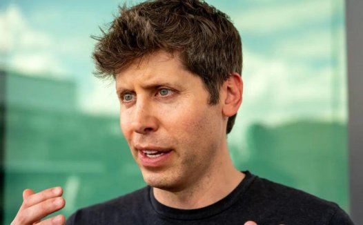 OpenAI 官宣将与富士康合作，加码 AI 数据中心硬件制造