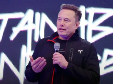 马斯克放豪言:xAI 三年内将击败竞争对手,最快明年实现通用人工智能