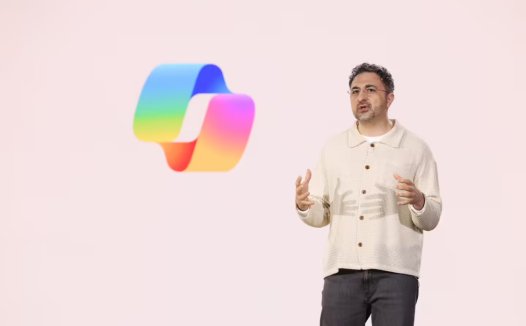 微软 AI 部门 CEO 苏莱曼警告：缺乏监管的 AI 或在数年内脱离人类掌控