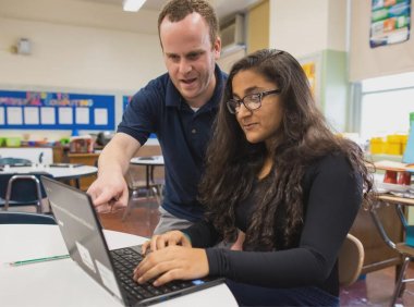 谷歌计划为全美 600 万名教师免费提供 Gemini AI 培训