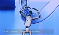 荣耀首款人形机器人荣耀 ROBOT 手机亮相