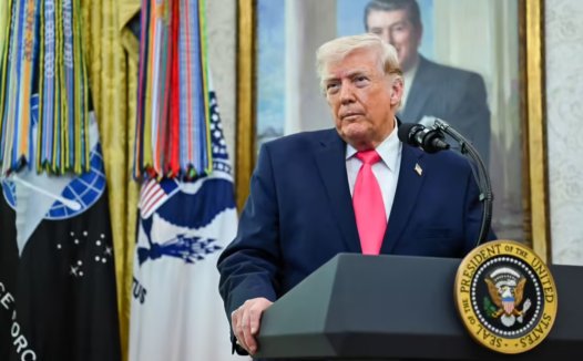 特朗普将任命黄仁勋、扎克伯格等为科技顾问，为 AI 政策提供建议