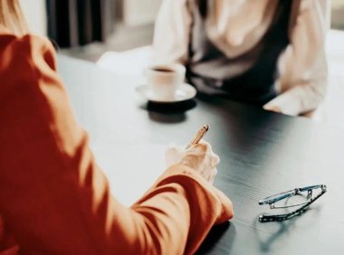 招聘顾问：AI 时代，求职者也要反向考察公司的 AI 成熟度