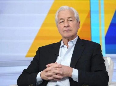 摩根大通 CEO 戴蒙：AI 将带来三天半工作制，人类寿命有望达 100 岁