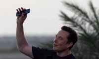 马斯克否认 SpaceX 研发 AI手机:相关原型机报道「完全错误」
