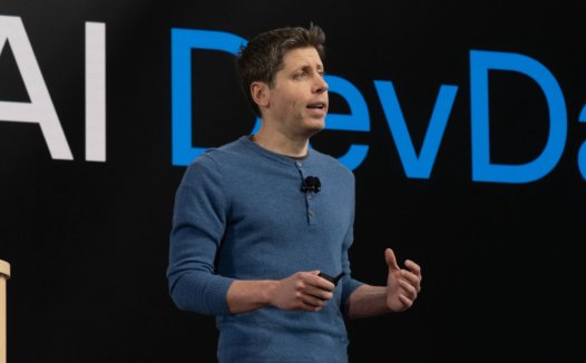 OpenAI CEO 奥尔特曼：过度依赖 AI 或致人类认知能力衰退