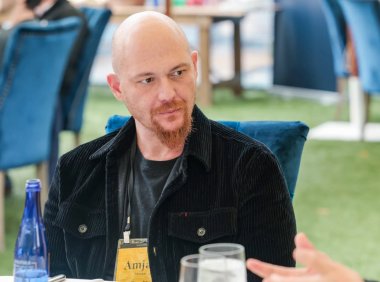 Replit CEO:AI 并没有杀死编程,它让软件工程变得更「以人为本」