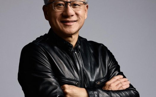 英伟达黄仁勋:在中国,没人谈所谓“AI 末日论”