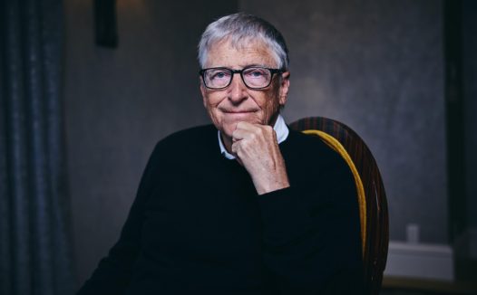 比尔·盖茨:AI 带来富足前,要先度过约 20 年的动荡